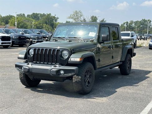 Used 2022 Jeep Gladiator Willys image 7