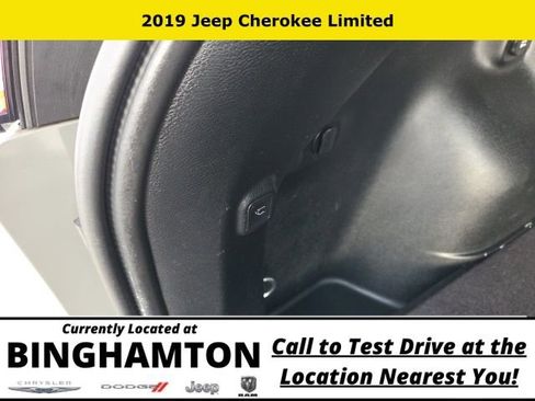 Used 2019 Jeep Cherokee Limited w/ Trailer Tow Group image 10