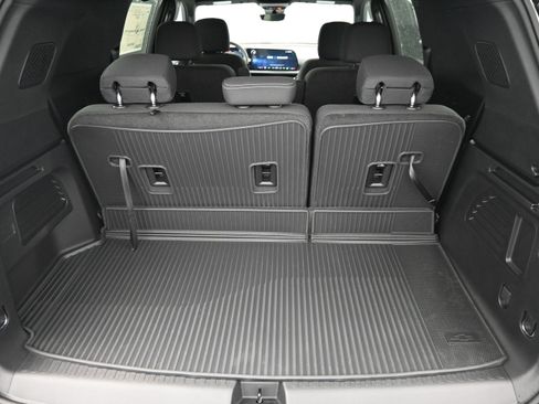 New 2026 Chevrolet Traverse LT FWD image 30