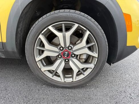Used 2021 Kia Seltos S AWD/4WD image 10