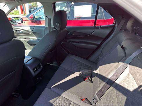Used 2018 Chevrolet Equinox LT FWD image 10