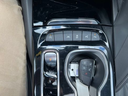 Used 2023 Buick Envision Avenir FWD image 23
