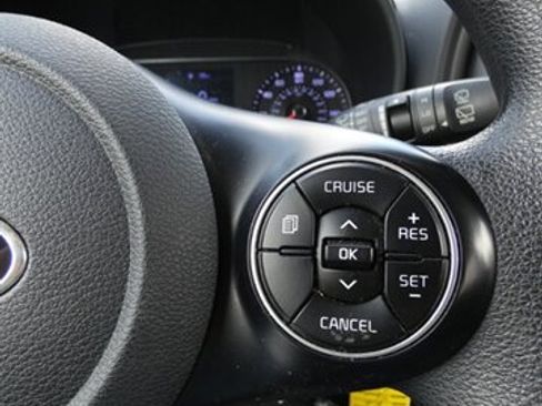 Used 2020 Kia Soul LX FWD image 25