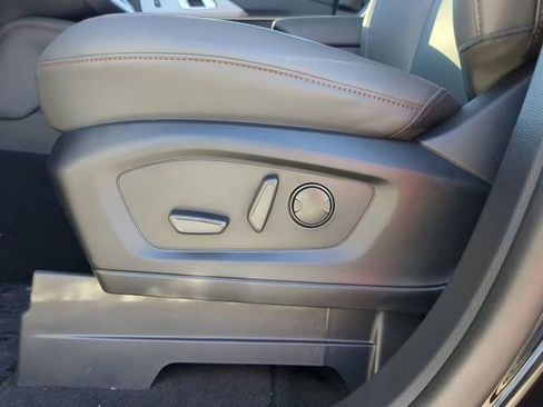 New 2025 Ford Explorer Active w/ Active Comfort Package image 20