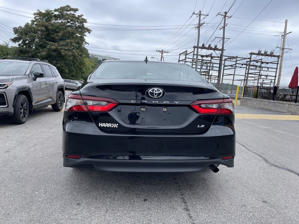 Used 2021 Toyota Camry LE w/ Cold Weather Package FWD image 4