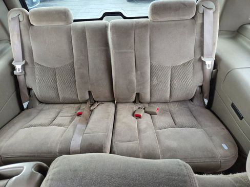 Used 2004 Chevrolet Tahoe 2WD image 8