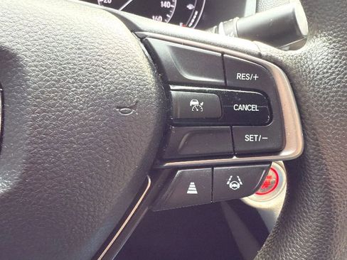 Used 2022 Honda Accord LX image 11