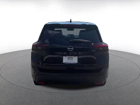 Used 2025 Nissan Rogue SV FWD image 12