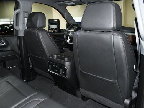 Used 2024 GMC Sierra 2500 Denali w/ Denali Reserve Package AWD/4WD image 16