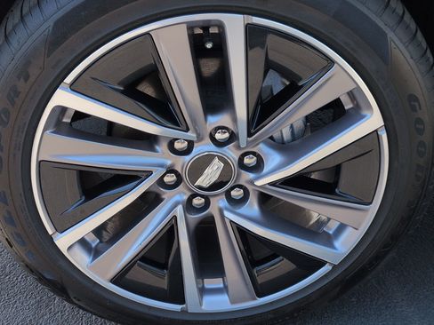 Used 2026 Cadillac Vistiq Sport w/ LPO, Floor Liner Package AWD/4WD image 13