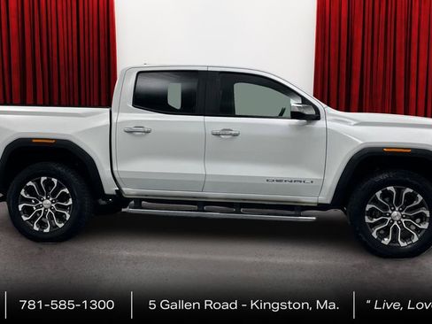 Used 2024 GMC Canyon Denali AWD/4WD image 4