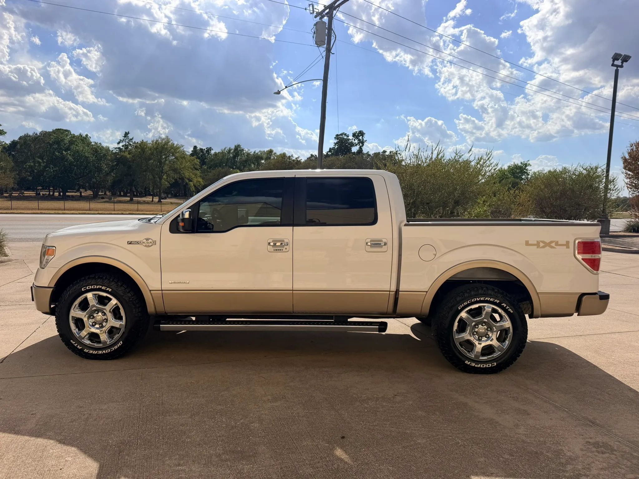 Used 2013 Ford F150 King Ranch w/ King Ranch Luxury Pkg AWD/4WD image 2
