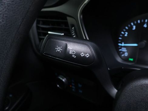 Used 2020 Ford Escape SE image 22