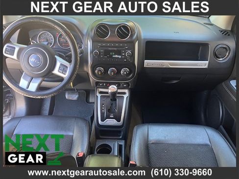 Used 2016 Jeep Compass Latitude image 10