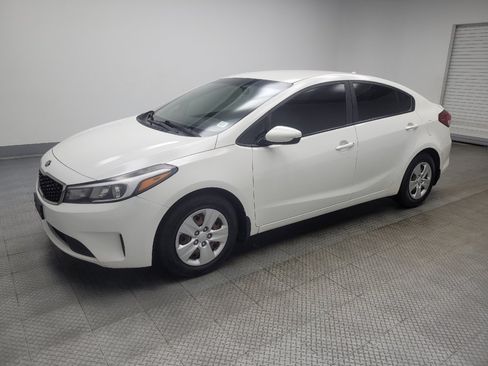 Used 2017 Kia Forte LX FWD image 2