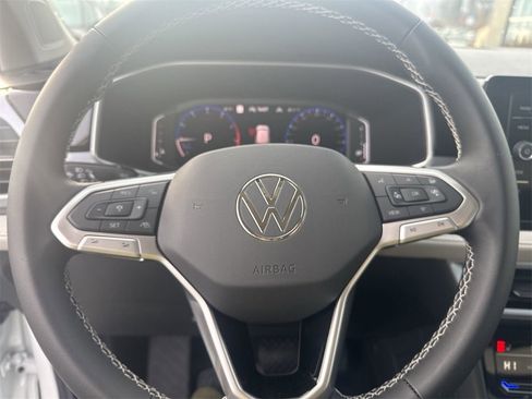 New 2026 Volkswagen Taos SEL image 18