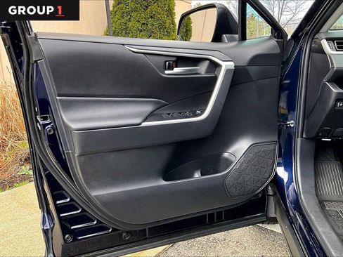 Used 2024 Toyota RAV4 XLE AWD/4WD image 22