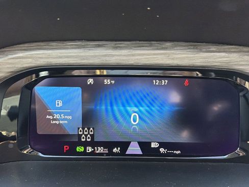 Used 2025 Volkswagen Atlas SEL image 28