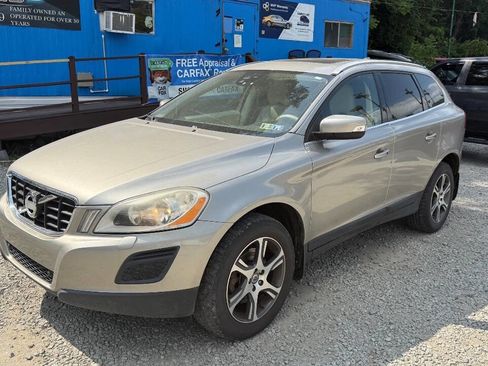 Used 2012 Volvo XC60 T6 image 4