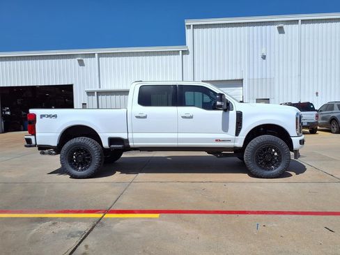 New 2026 Ford F250 Lariat w/ Black Appearance Package AWD/4WD image 8
