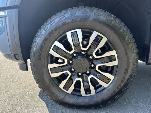 New 2026 GMC Sierra 2500 Denali Ultimate AWD/4WD image 19