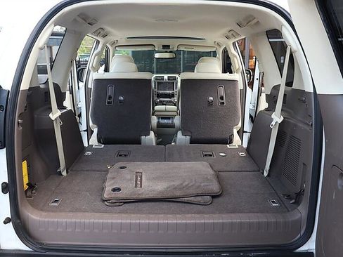 Used 2018 Lexus GX 460 Premium AWD/4WD image 18