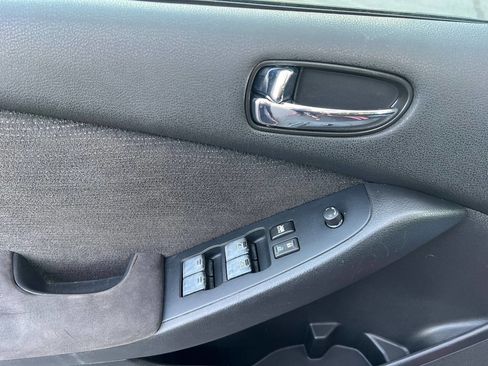 Used 2011 Nissan Altima 2.5 S w/ Convenience Pkg image 11