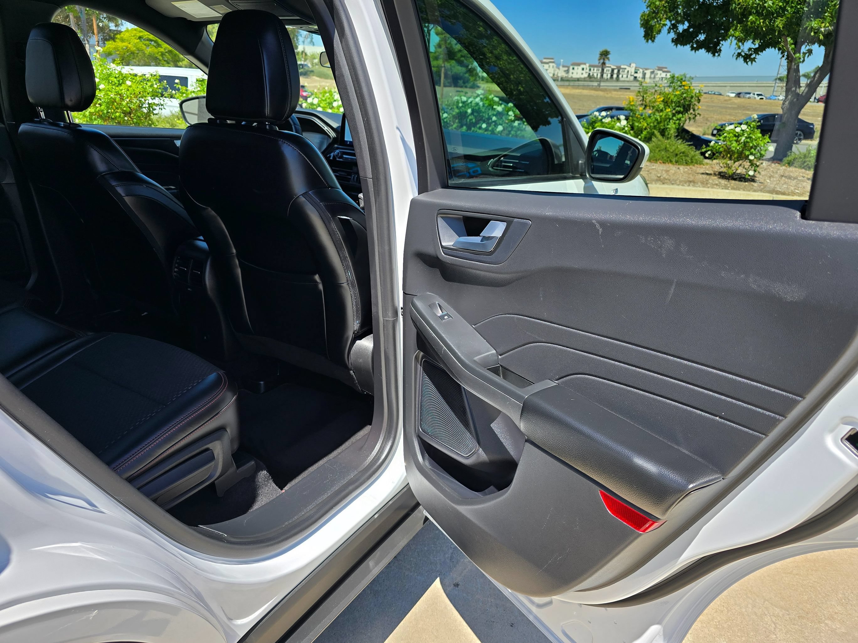 Used 2023 Ford Escape ST-Line Select AWD/4WD image 30