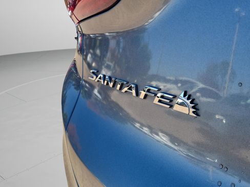 Used 2019 Hyundai Santa Fe SE image 7
