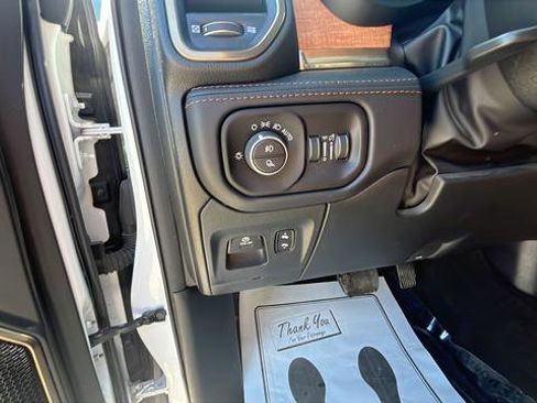 Used 2023 RAM 1500 Limited w/ Body Color Bumper Group AWD/4WD image 11