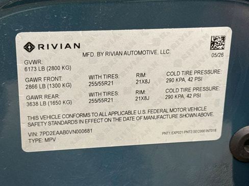 Used 2027 Rivian R2 Performance Dual AWD/4WD image 32