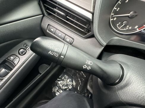 Used 2024 Nissan Altima 2.5 SV image 22