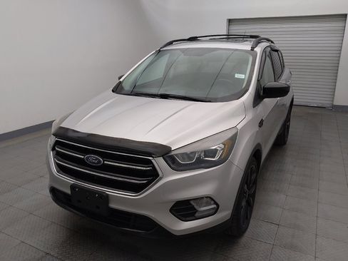 Used 2017 Ford Escape SE w/ SE Sport Appearance Package image 15