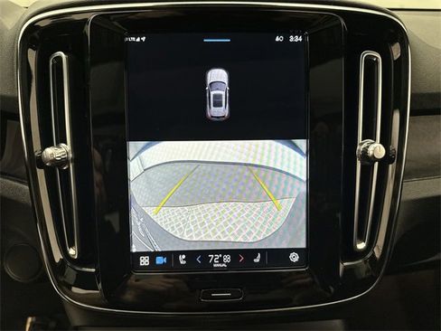Certified 2023 Volvo XC40 Recharge Ultimate w/ Protection Package Premier image 17