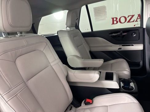 New 2026 Lincoln Aviator Reserve w/ Jet Appearance Package image 23