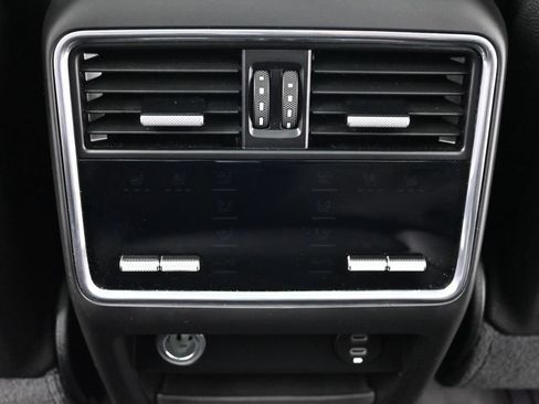 Used 2023 Porsche Cayenne GTS w/ Assistance Package AWD/4WD image 8