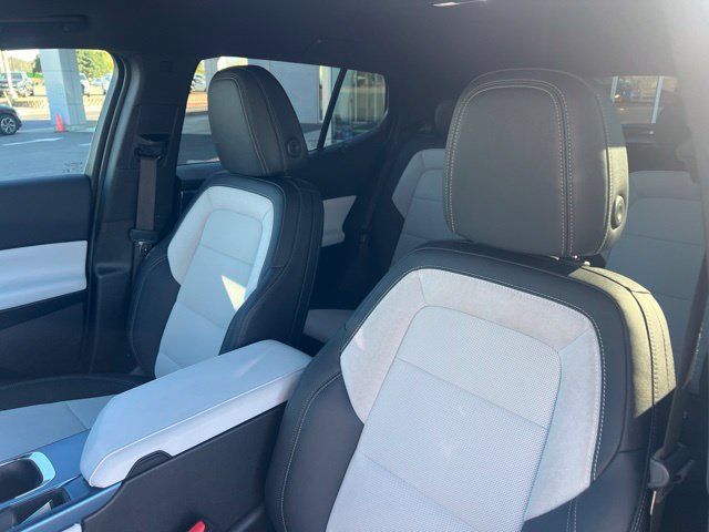 Used 2024 Chevrolet Equinox EV LT w/ Active Safety Package 3 AWD/4WD image 15