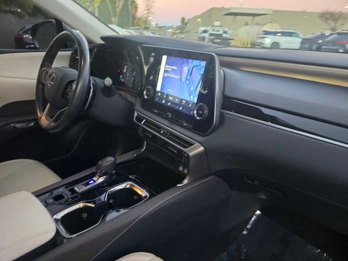 Used 2024 Lexus RX 350 FWD image 7