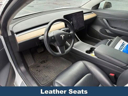 Used 2018 Tesla Model 3 RWD image 4
