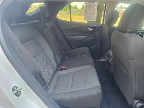 Used 2018 Chevrolet Equinox LT FWD image 15