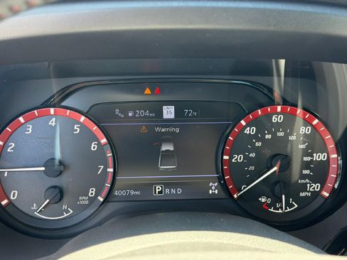 Used 2023 Nissan Titan PRO-4X w/ Pro-4x Convenience Package AWD/4WD image 3