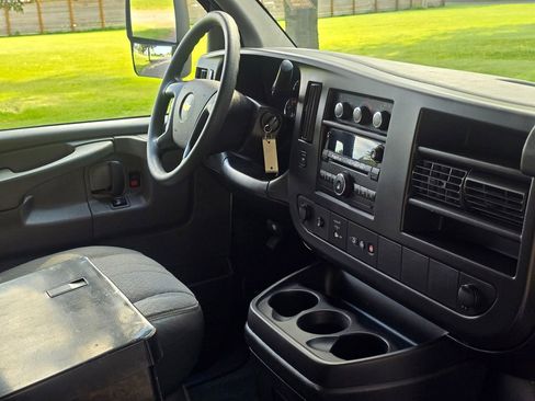 Used 2013 Chevrolet Express 2500 LT w/ LT Preferred Equipment Group RWD image 23