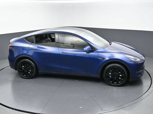 Used 2021 Tesla Model Y 2WD image 43