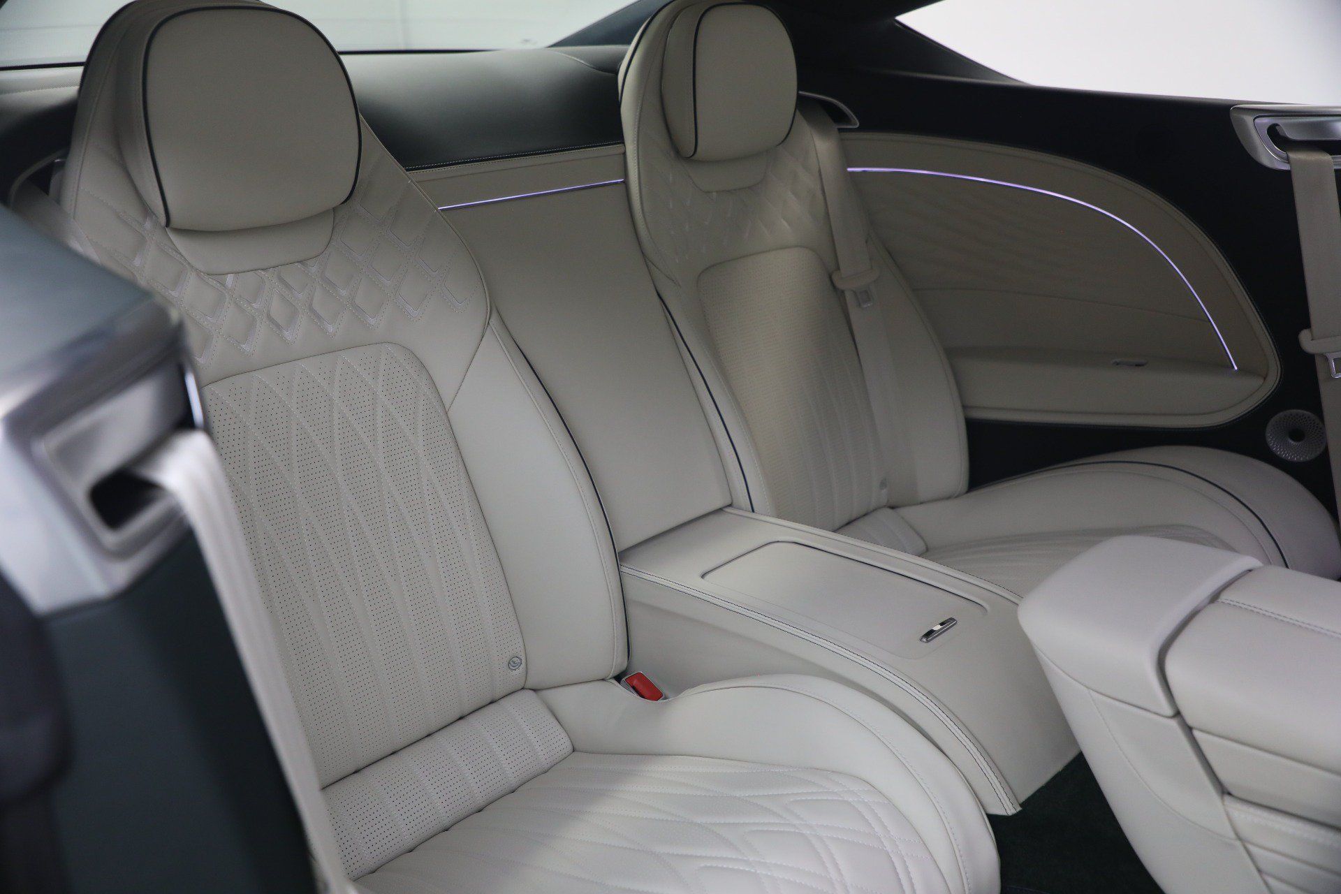 Certified 2026 Bentley Continental GT Azure AWD/4WD image 25