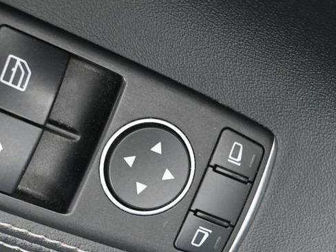 Used 2013 Tesla Model S Performance image 12