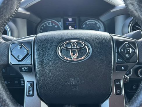 Used 2021 Toyota Tacoma TRD Off-Road image 23