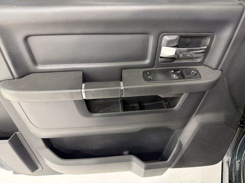 Used 2011 RAM 1500 2WD Regular Cab image 4