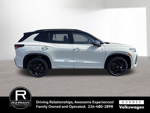 New 2026 Volkswagen Tiguan SE R-Line AWD/4WD image 10