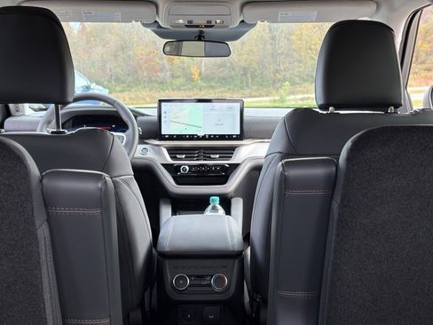 New 2026 Ford Explorer Active w/ Active Comfort Package image 22