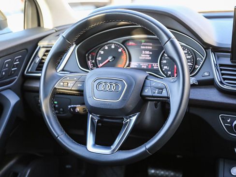 Certified 2023 Audi Q5 2.0T Premium w/ Convenience Package image 16